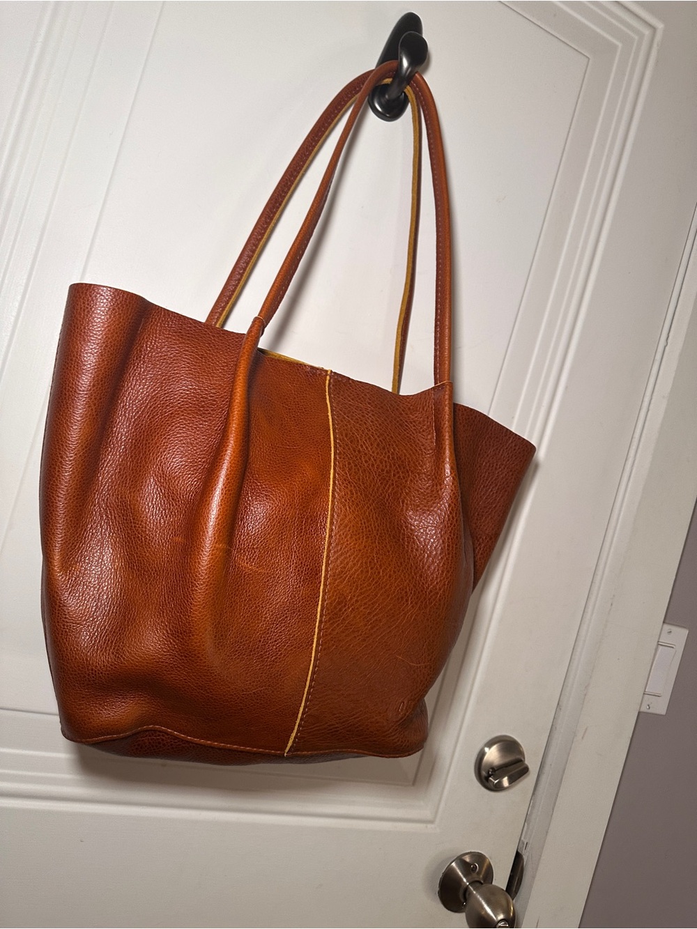 Portland Leather Large Devan Bucket Tote - Nutmeg - Picture 4 of 13
